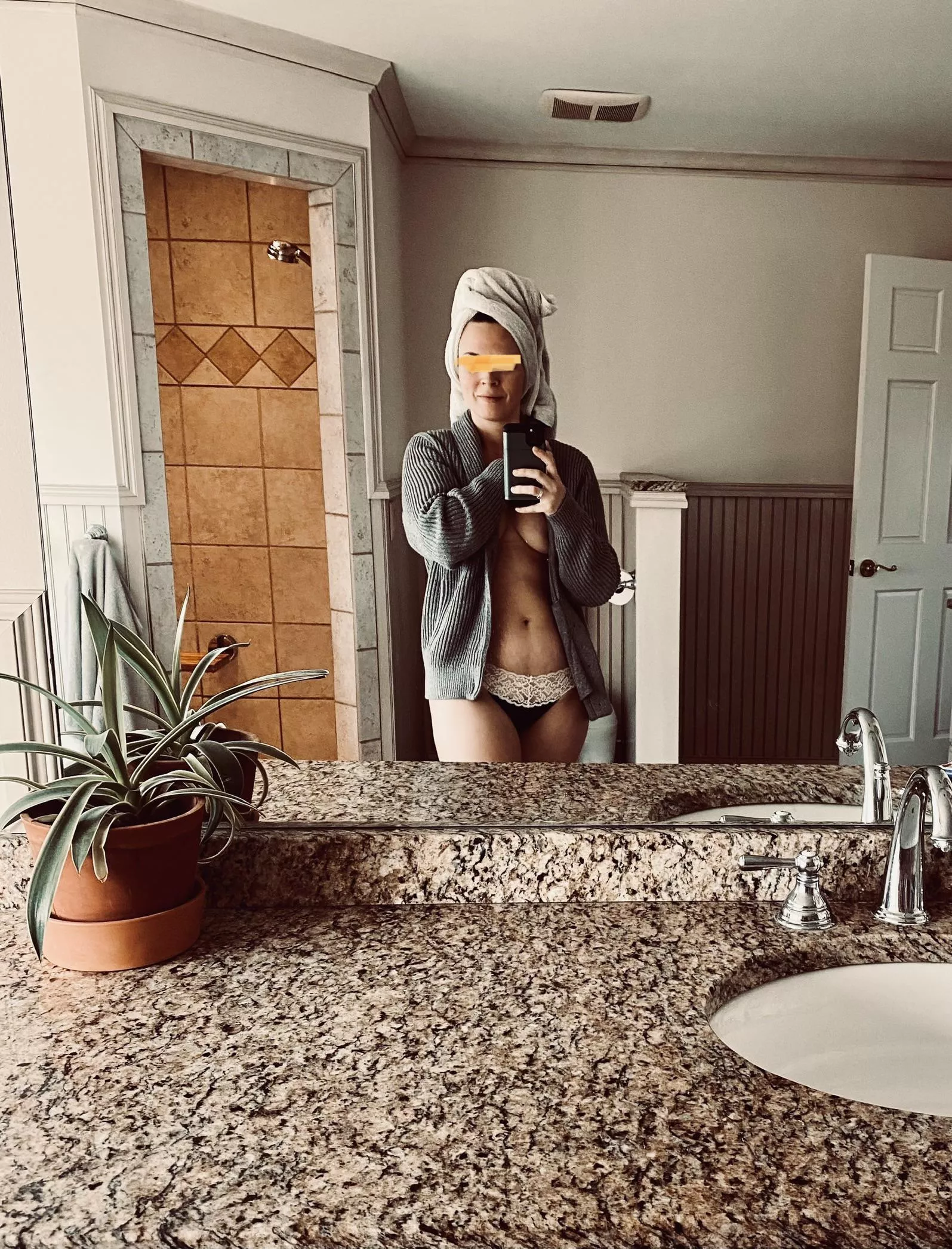 Husband’s or boyfriend’s sweater? Husband’s or boyfriend’s sweater?