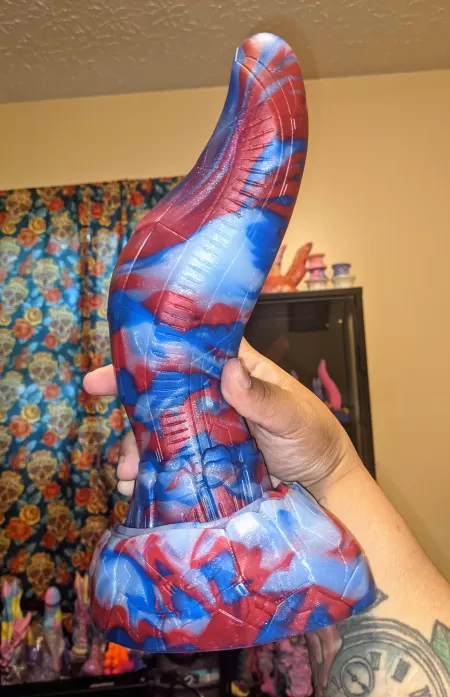 I absolutely love habu in this coloring! 😍 Also just putting this out there that if anyone happened to grab a small Habu in this color and wants to sell him please keep me in mind! ☺️