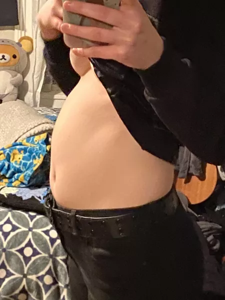 i always get so big when im convinced im just “casually snacking.” thats the life of being a piggy🙄 i always get so big when im convinced im just “casually snacking.” thats the life of being a piggy🙄