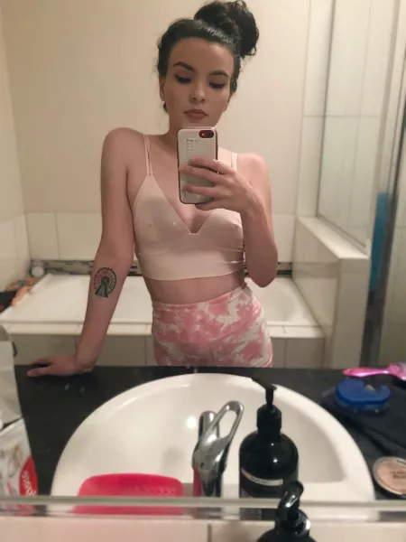 I always think that if I look cute it’ll make working out better and I’m always wrong 😂