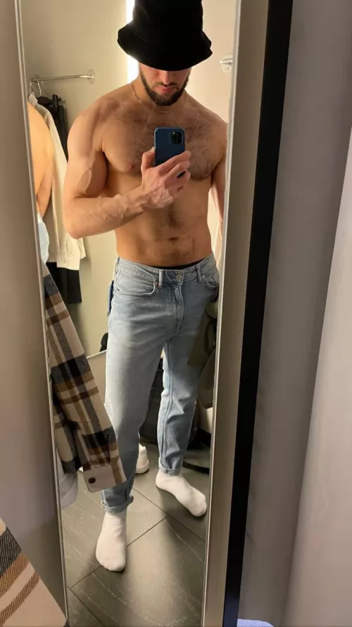 I am new here. tell me where to send dicks? π