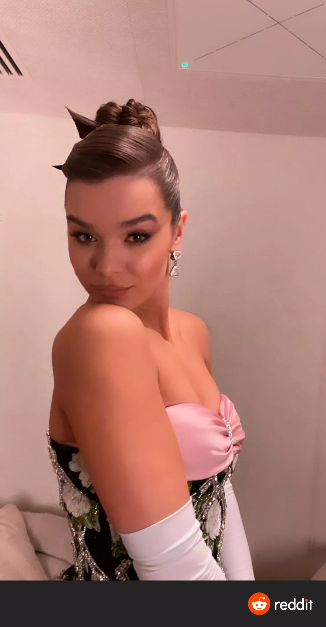 I am so fucking horny to godess hailee steinfild I am so fucking horny to godess hailee steinfild
