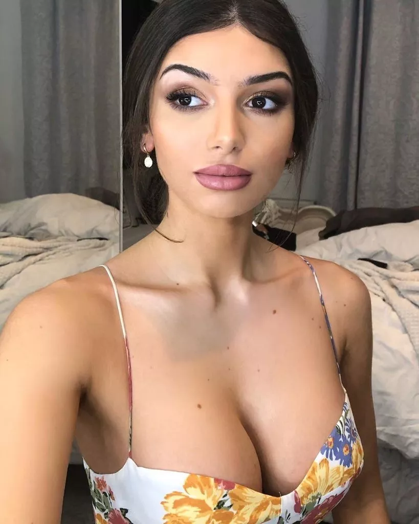 I am so in love with mimi keene and her sexy body I am so in love with mimi keene and her sexy body