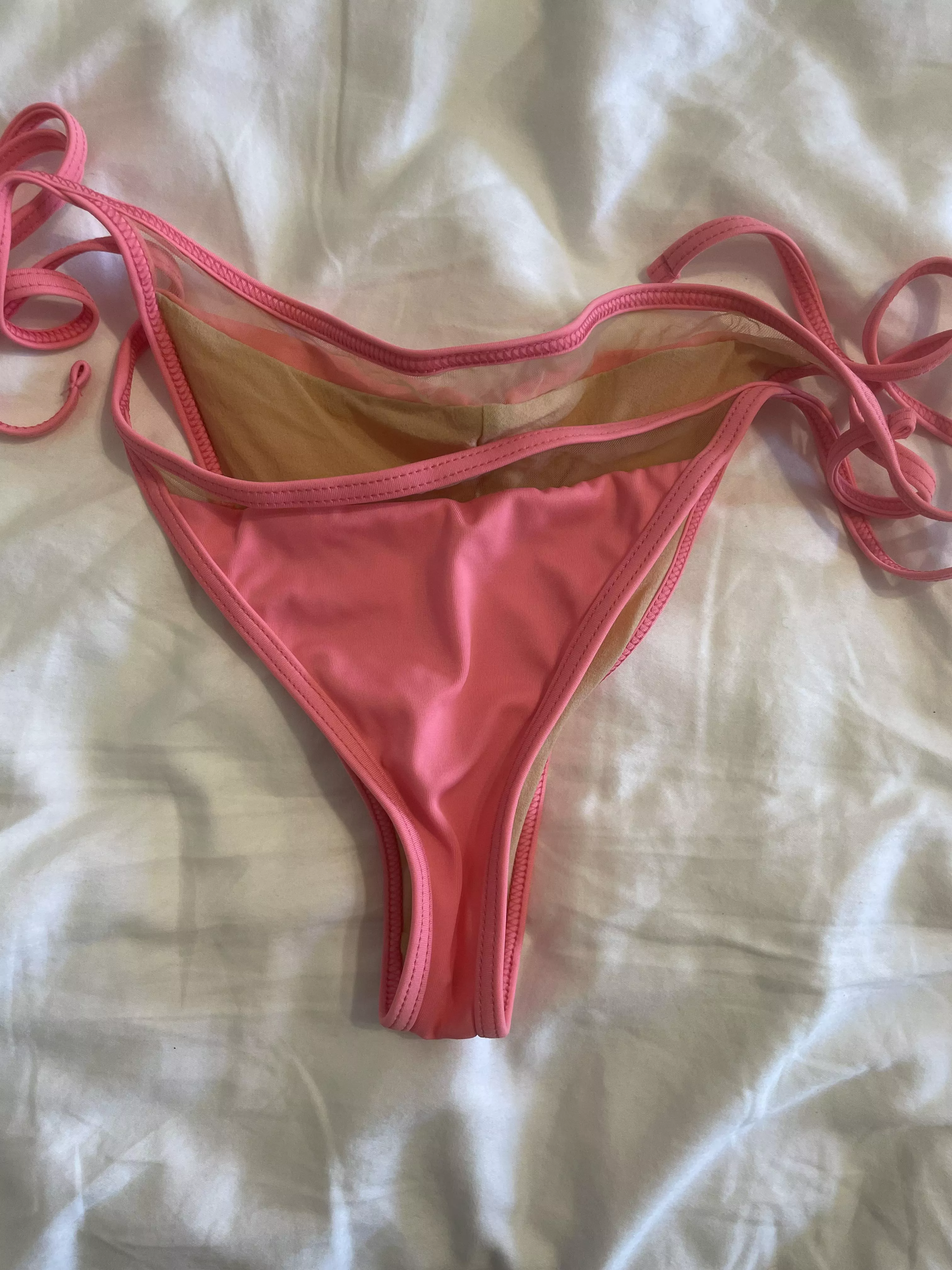 I bet my little sis (19) loves the attention when she wears this at the beach ?