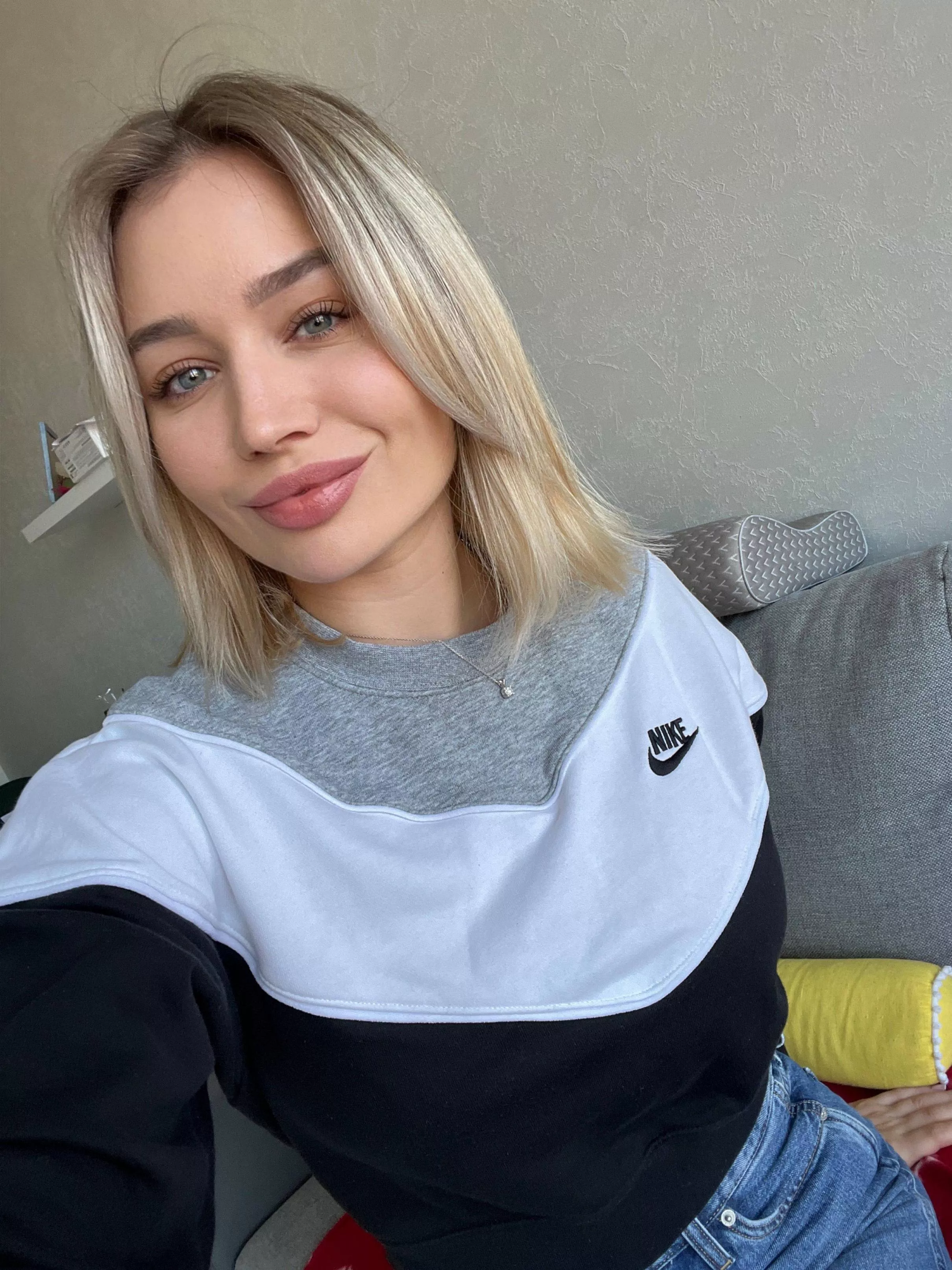 I bet u wanna bite🍌