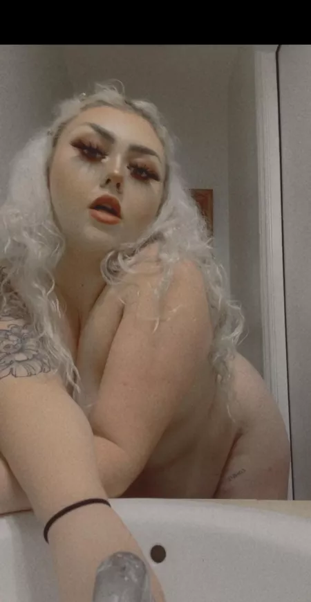 I bet you wanna see more… 😇