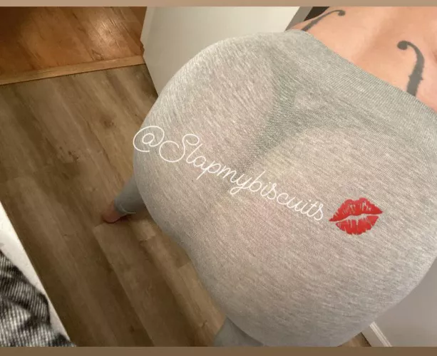 I bought these without trying them on, โcan you see my pussy?โ๐