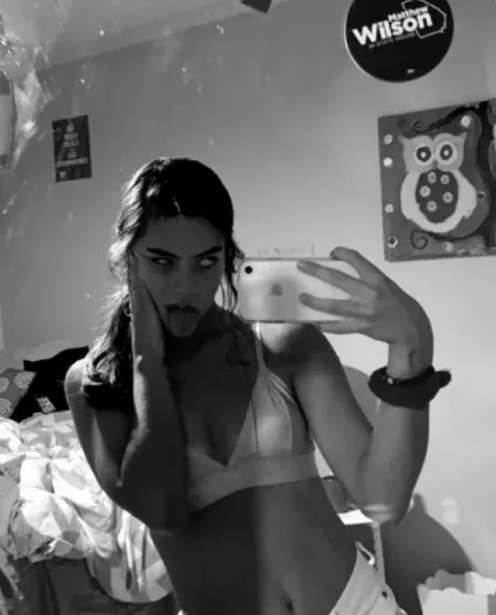 I can be a hoe irl but idk if I’ll ever get completely naked on here not yet anyways.. I can be a hoe irl but idk if I’ll ever get completely naked on here not yet anyways..