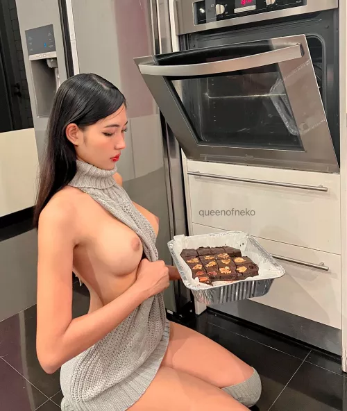 I can cook you brownies and look good doing it I can cook you brownies and look good doing it