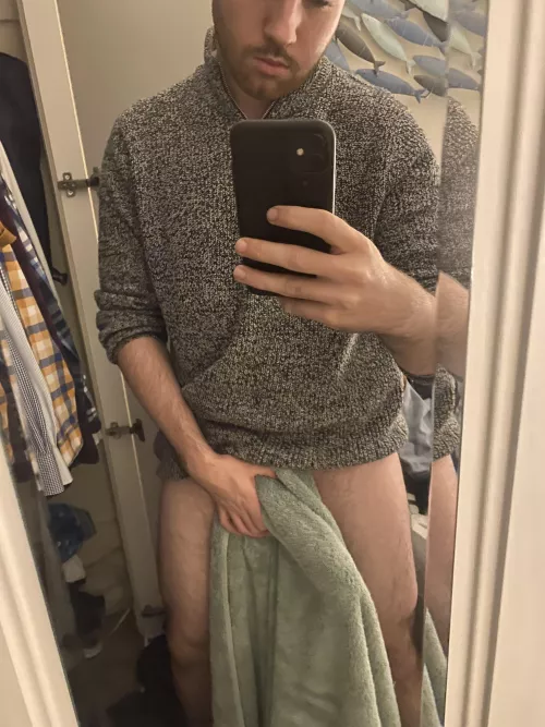 I can feel the towel slipping!!! Message me and maybe Iβll show you with it off ππ