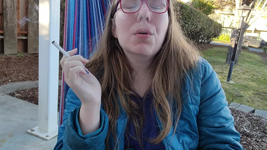 I can finally smoke again after my tooth extraction, you can see the relief on my face!