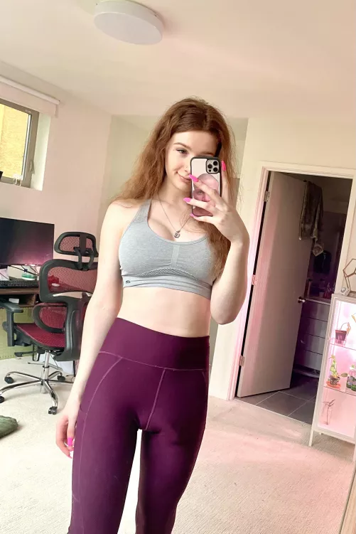 I can never get leggings to fit right 😅