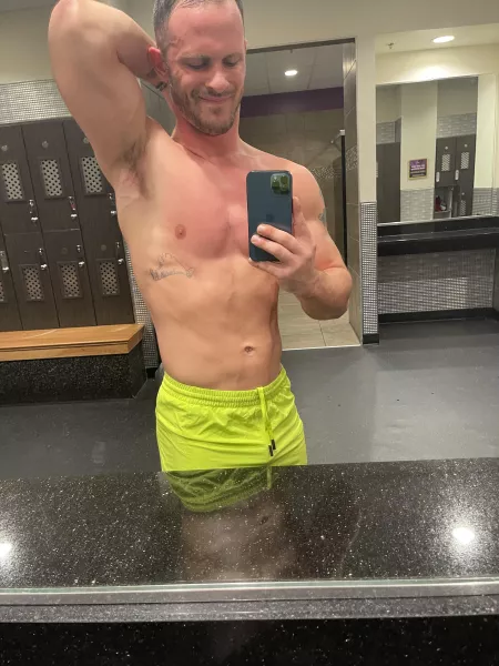 I can never resist a gym pic