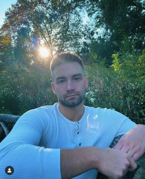 I can see your halo (πΆooh-oohπΆ) I can see your halo (πΆooh-oohπΆ)