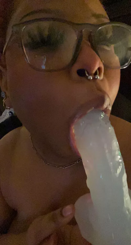 i cant fit it inside me so i play with it in my mouth