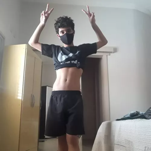 I can't get feminine clothing so here's me trying my best I can't get feminine clothing so here's me trying my best