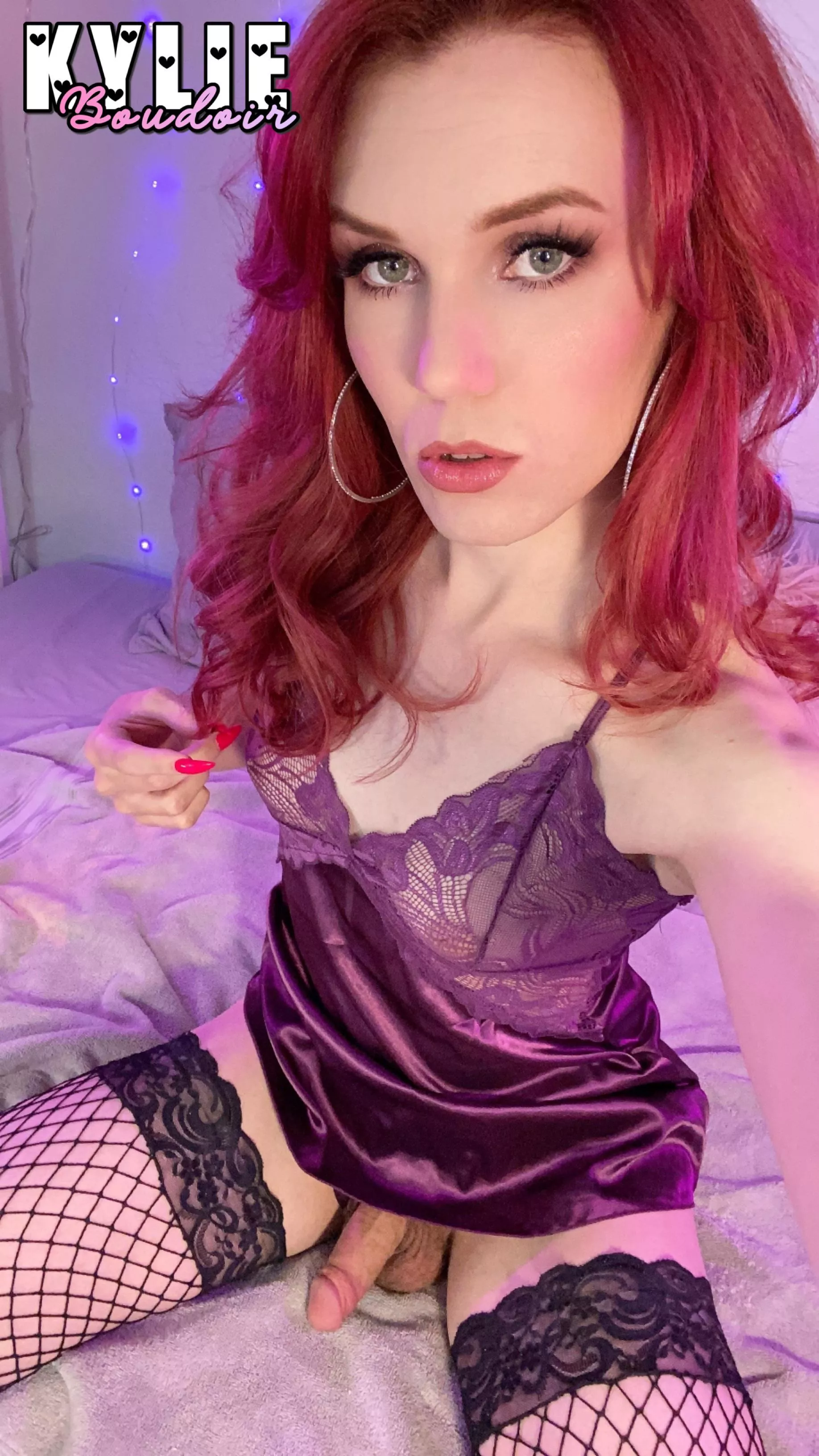 I could use a mouth to help get it hard right about now 👅