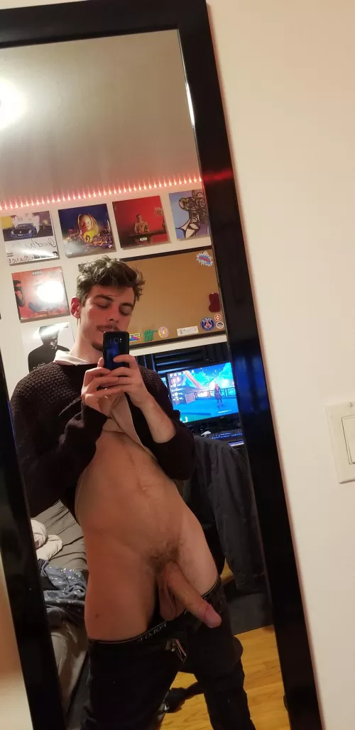 I cum a lot too 😏