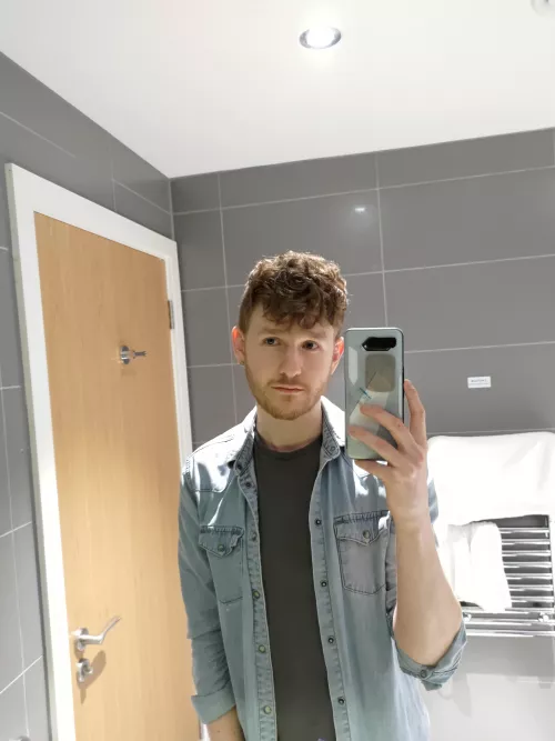 I curled my own hair for the first time, I hope you all think it looks alright I curled my own hair for the first time, I hope you all think it looks alright