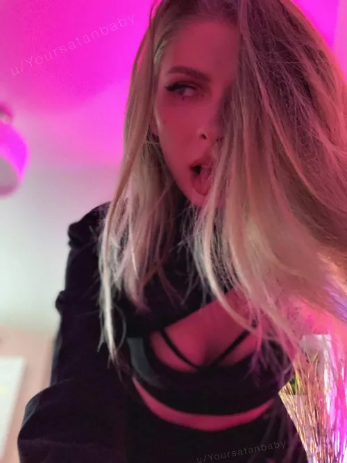 I deserve a lil spanking😈