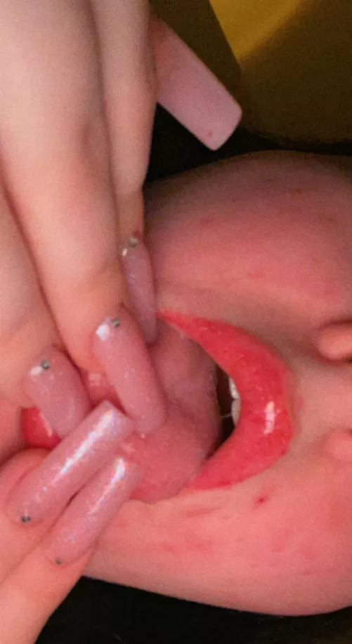 I did my nails today 🤤