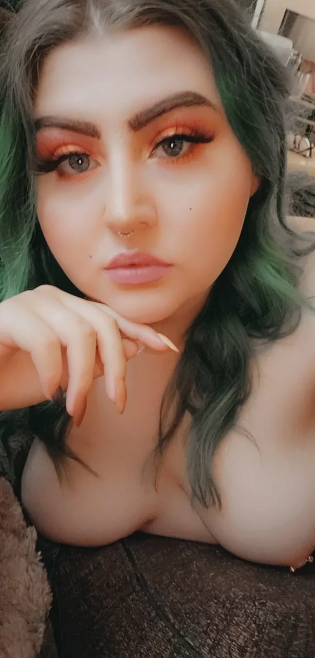 I do my own nails so they're different all the time!! Insatiablytoxic on all platforms ?