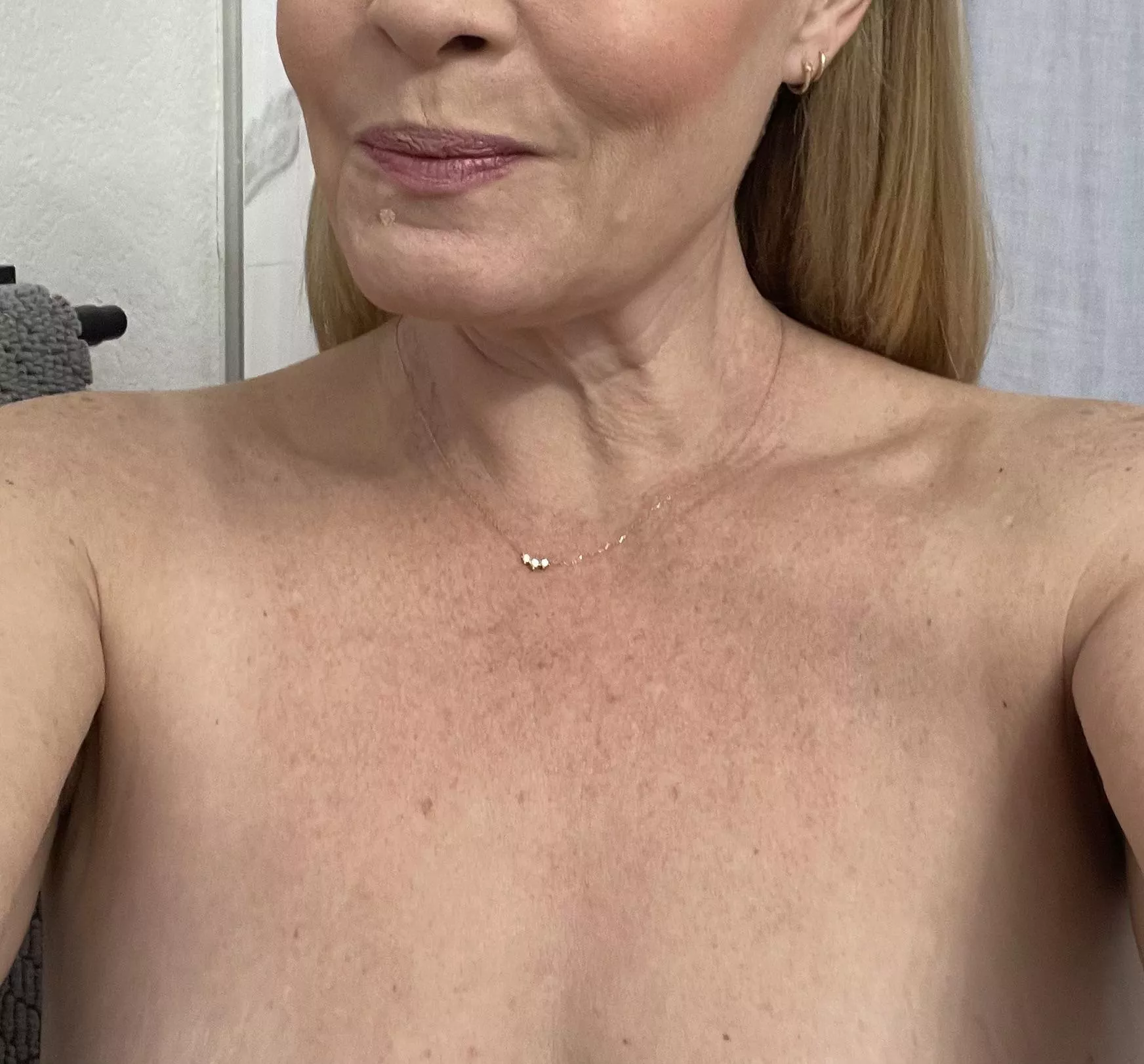 I don’t do many naked selfies, but here’s one (sort of) from this morning.