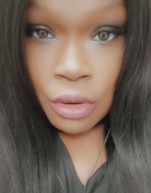 I don't know if I like this, but here is another picture. What do y'all think?