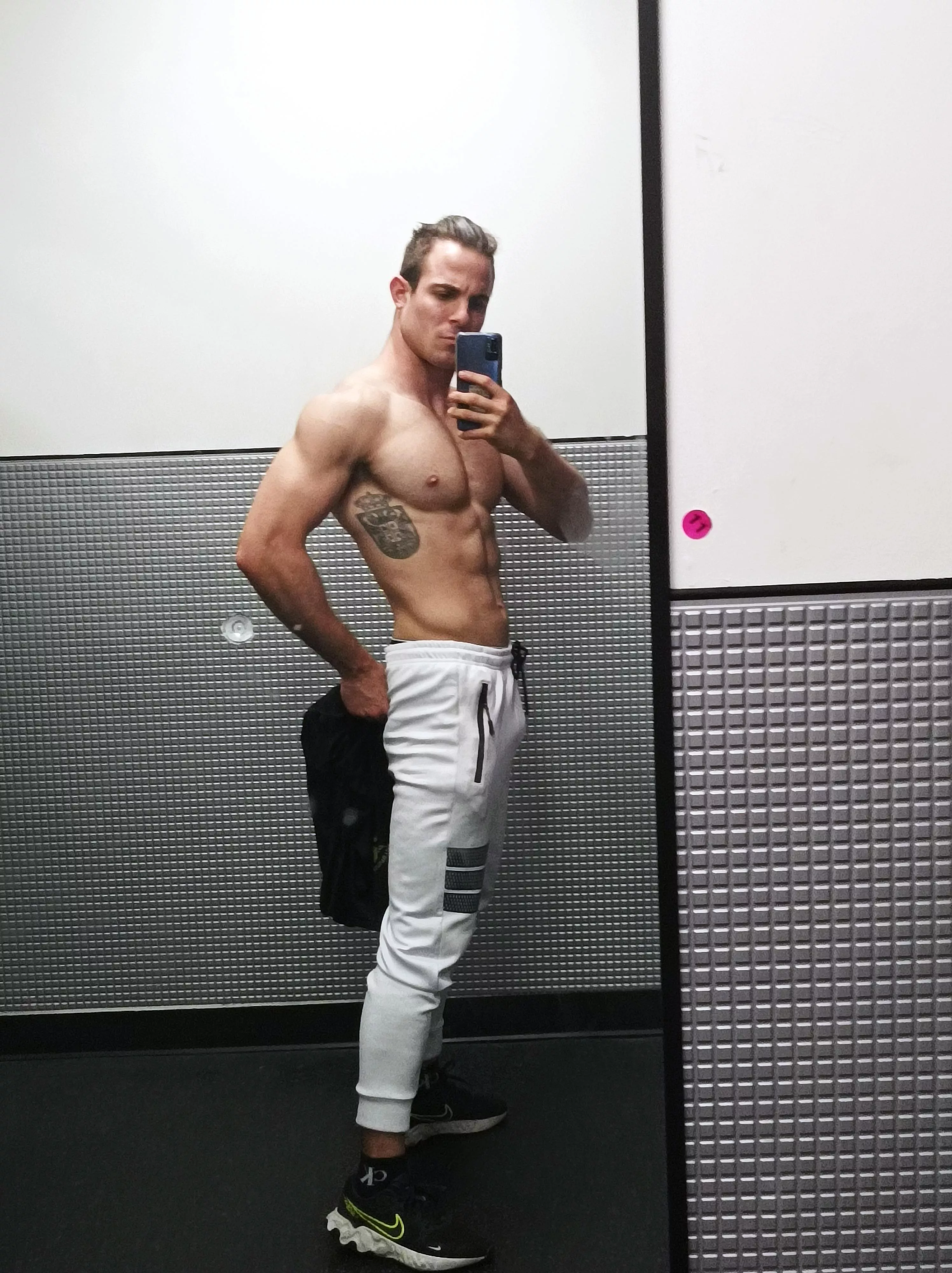 I don't know why i still single..