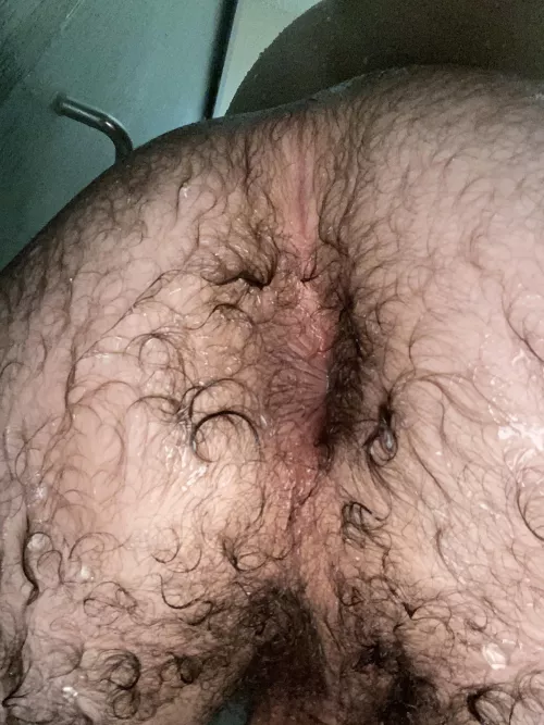 I don’t post pics like this ever but Im feelin good about today ;)hey hairy bros