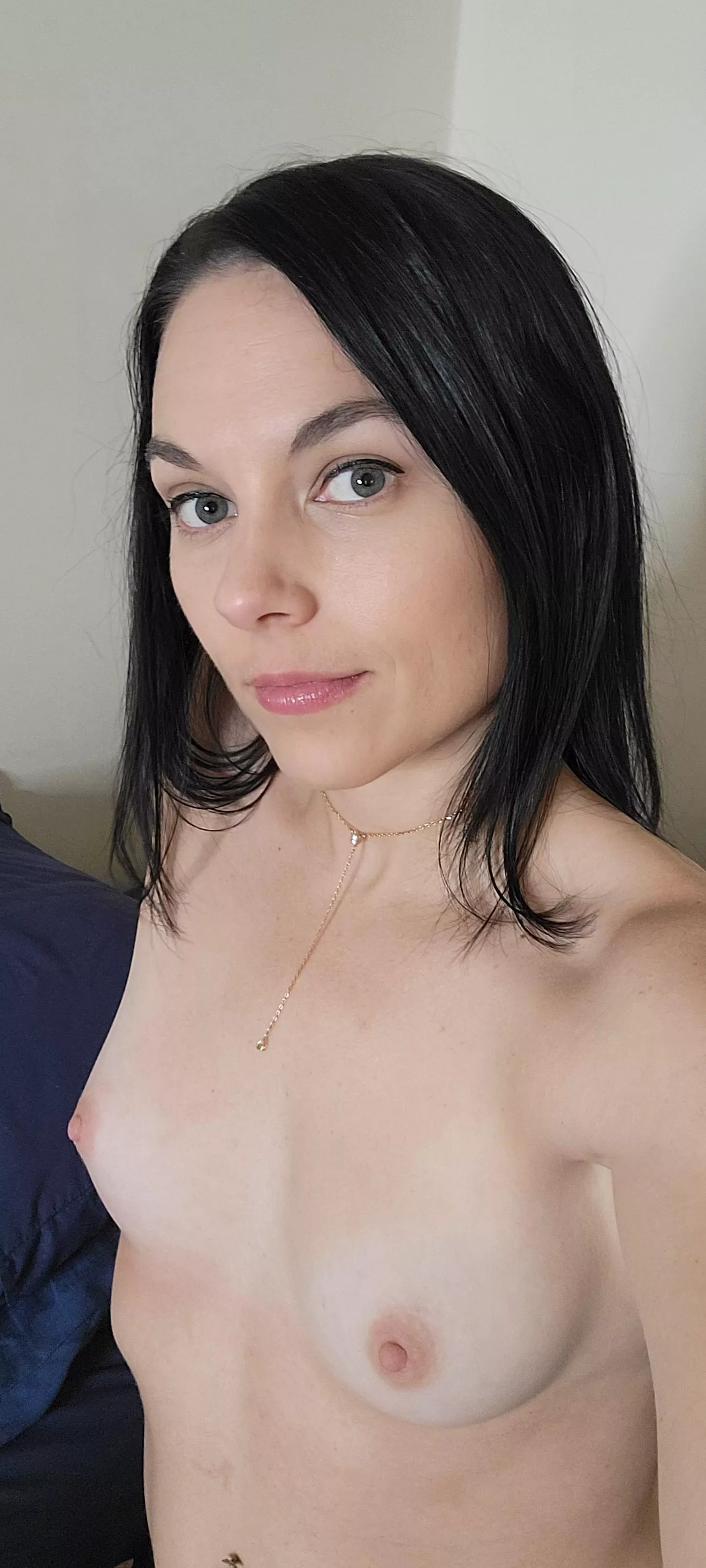 I don't usually wear lipstick I don't usually wear lipstick