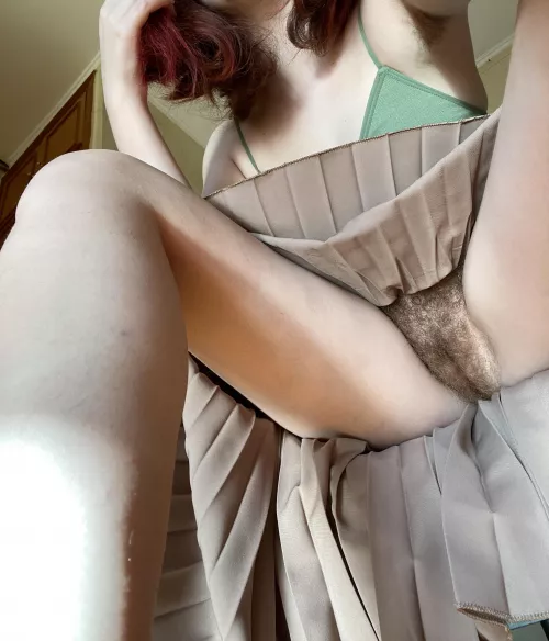 I don't wear panties under my long skirt, do you mind?