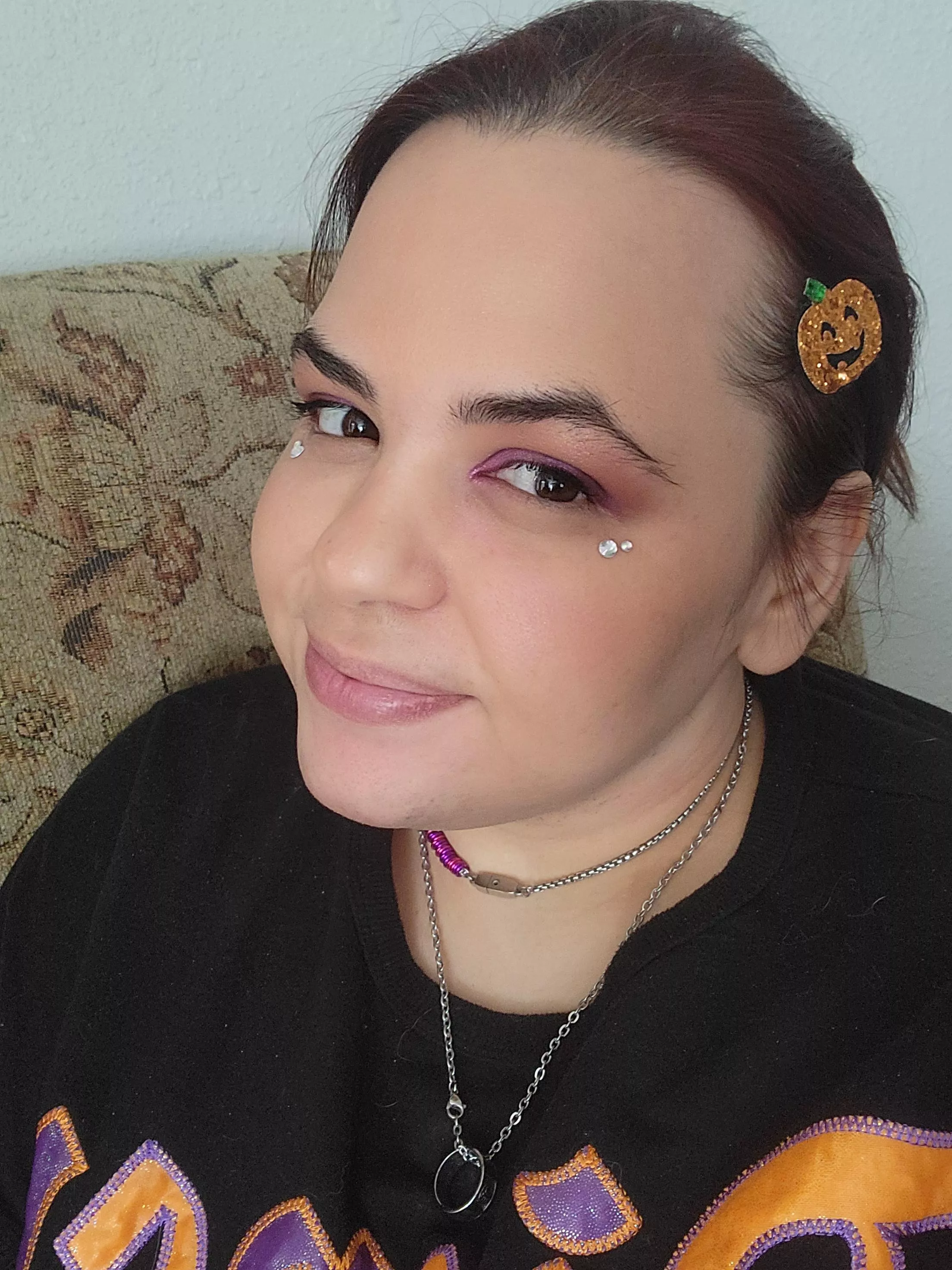 I feel good. Proud that I'm able to focus on improving my life, mental health and medical health greatly. But I'm surrounded by busy people. It's hard to be the supportive little when you want to be the one to be doted on. Looking to a future of cheri