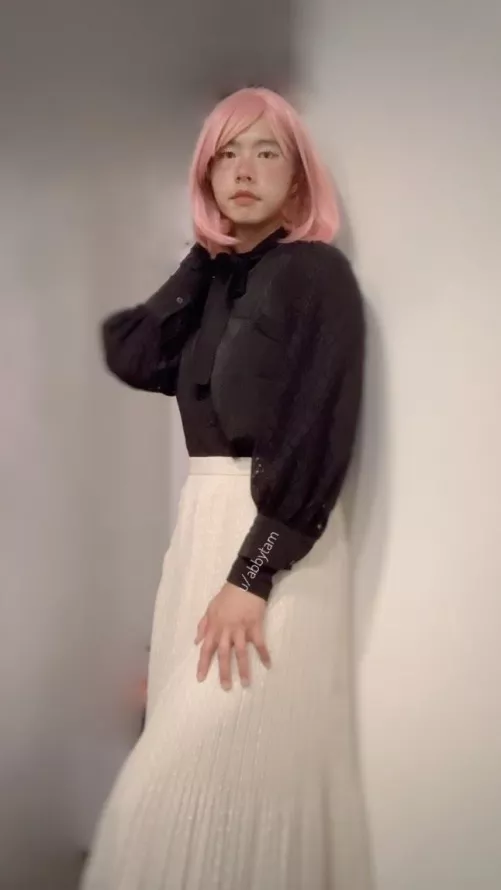 I feel like long dresses don't get enough 💕 prove me wrong I feel like long dresses don't get enough 💕 prove me wrong