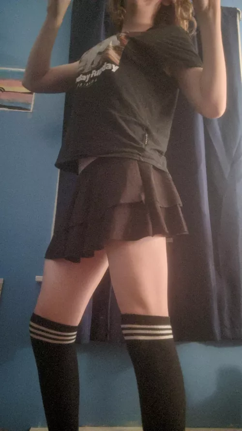 I feel like my leg muscles are showing off here lol