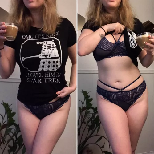 I feel like we need to settle the importance of the nerdy t-shirt. I guessed most of you would focus on my cleavage in the last post, but we still had a discussion about my dorky t-shirt. So, which do you pick? The dork 🤓 or the wild 😈 photo?