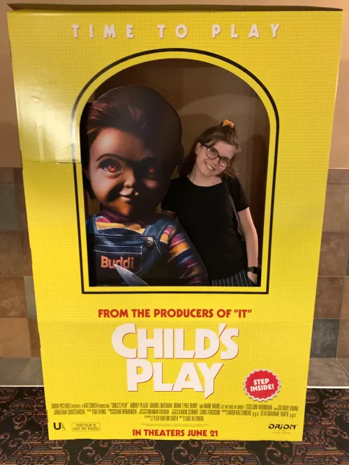 I felt so cute next to my pal 🔪