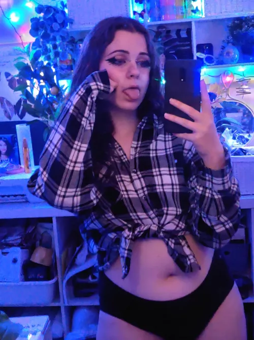 I freaking LOVE my bridge piercing ๐ฅฐ I freaking LOVE my bridge piercing ๐ฅฐ
