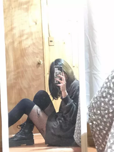 I go from sad boy to dorky goth chick 🖤 at least when my parents aren’t at home😅 I go from sad boy to dorky goth chick 🖤 at least when my parents aren’t at home😅