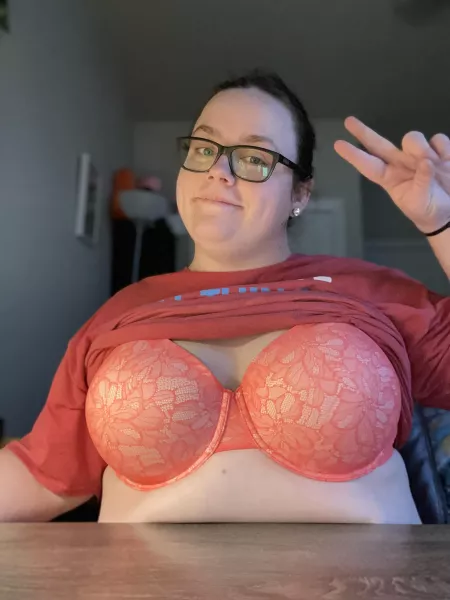I got a new bra today!๐ I got a new bra today!๐