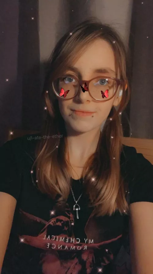 I got a new top of my fave band🥰🥰