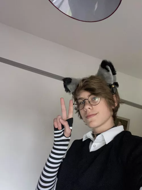 i got cat ears (my skirt arrives tomorrow so expect a post with that) :3 i got cat ears (my skirt arrives tomorrow so expect a post with that) :3