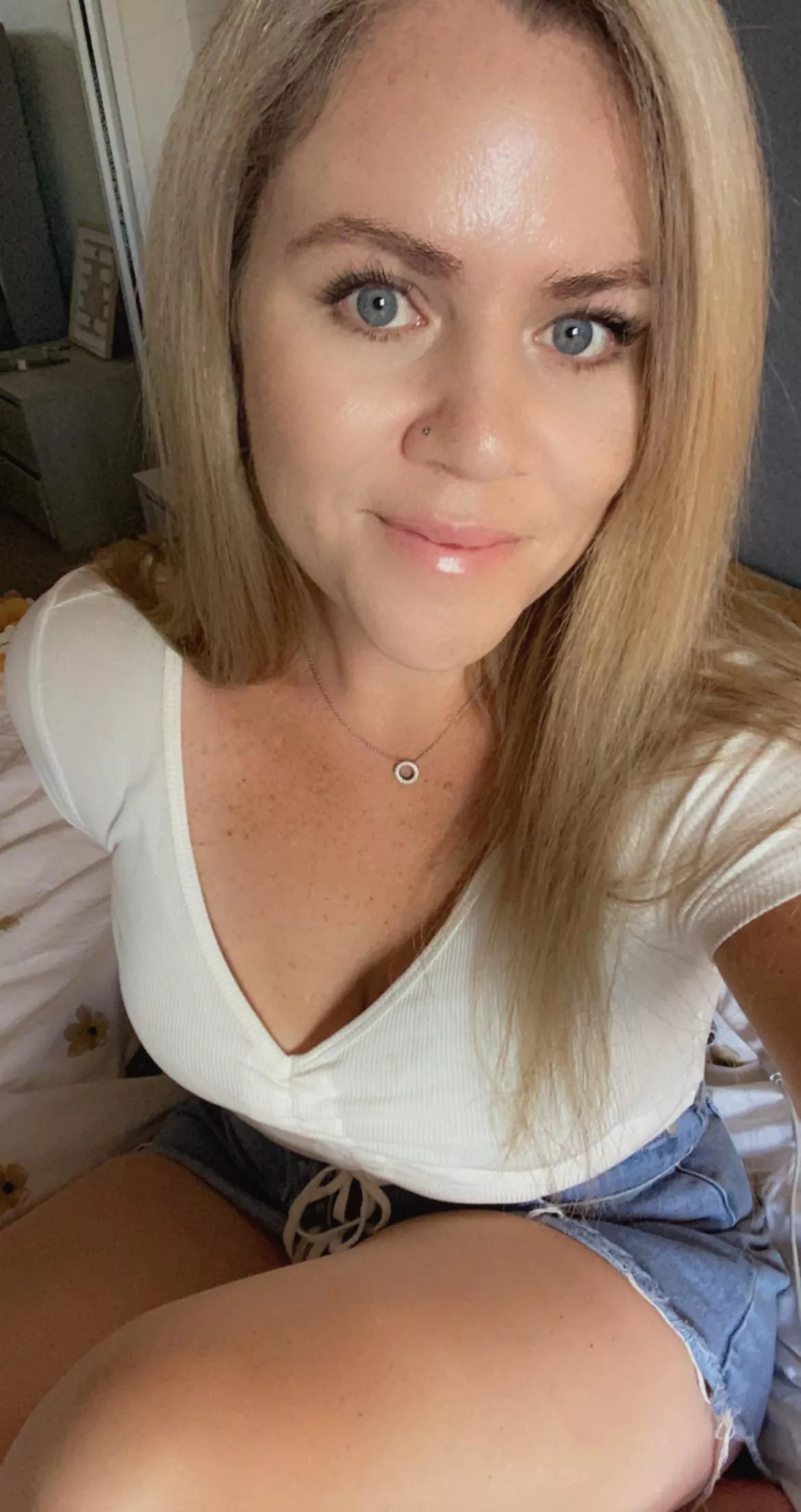 I got my nose pierced today! (F) I got my nose pierced today! (F)