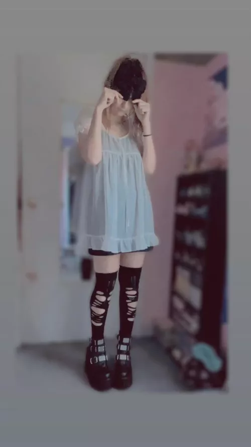 I got new boots 🦇