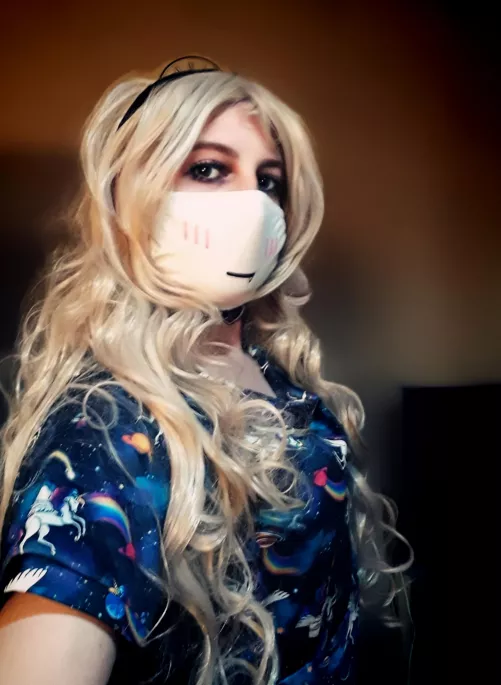 I got so many gross DMs today, I just want to be called cute!