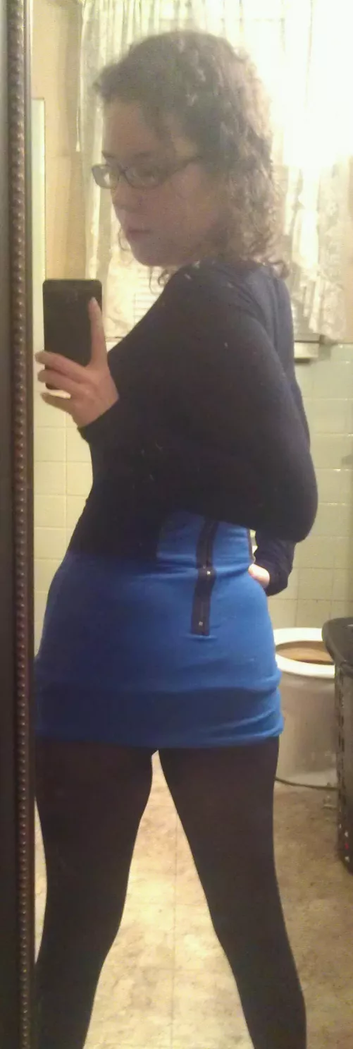 I got that good girl faith in a tight little skirt π