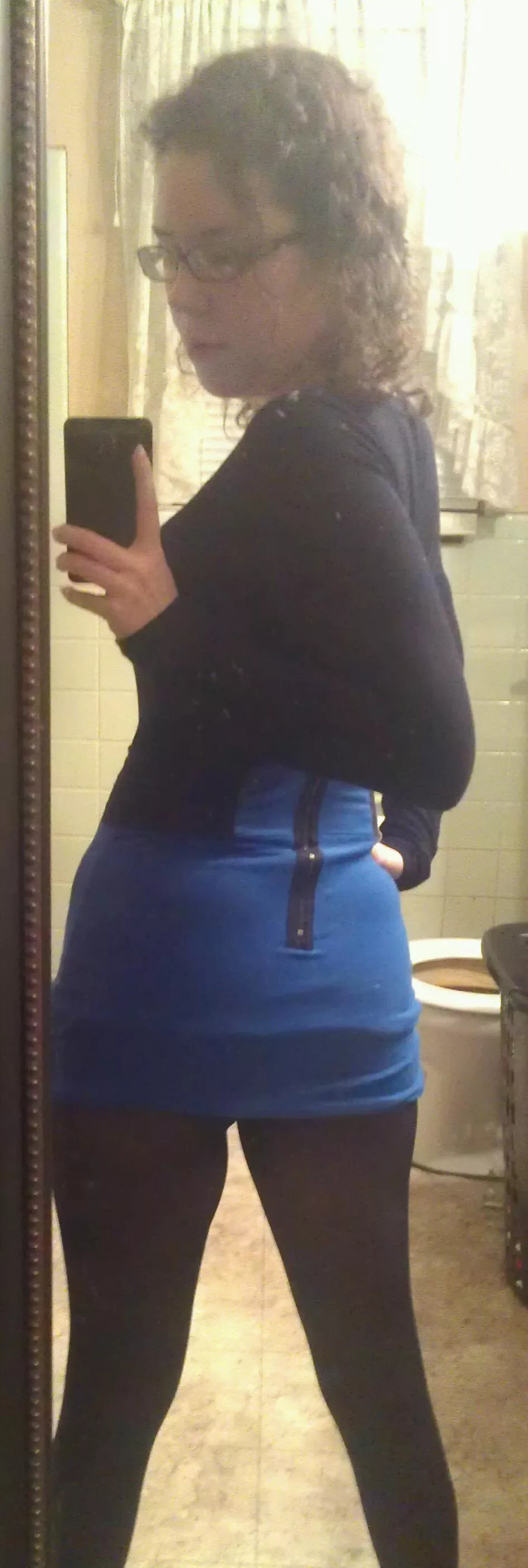 I got that good girl faith in a tight little skirt 💋