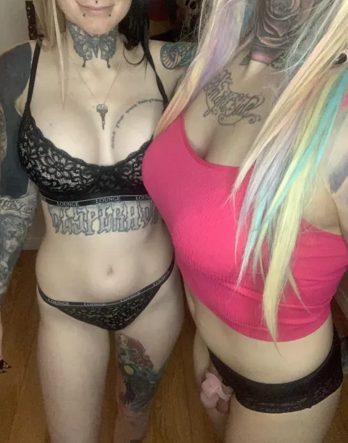 I had a boyfriend but I wanted a girlfriend 🤷🏻♀️ I had a boyfriend but I wanted a girlfriend 🤷🏻♀️