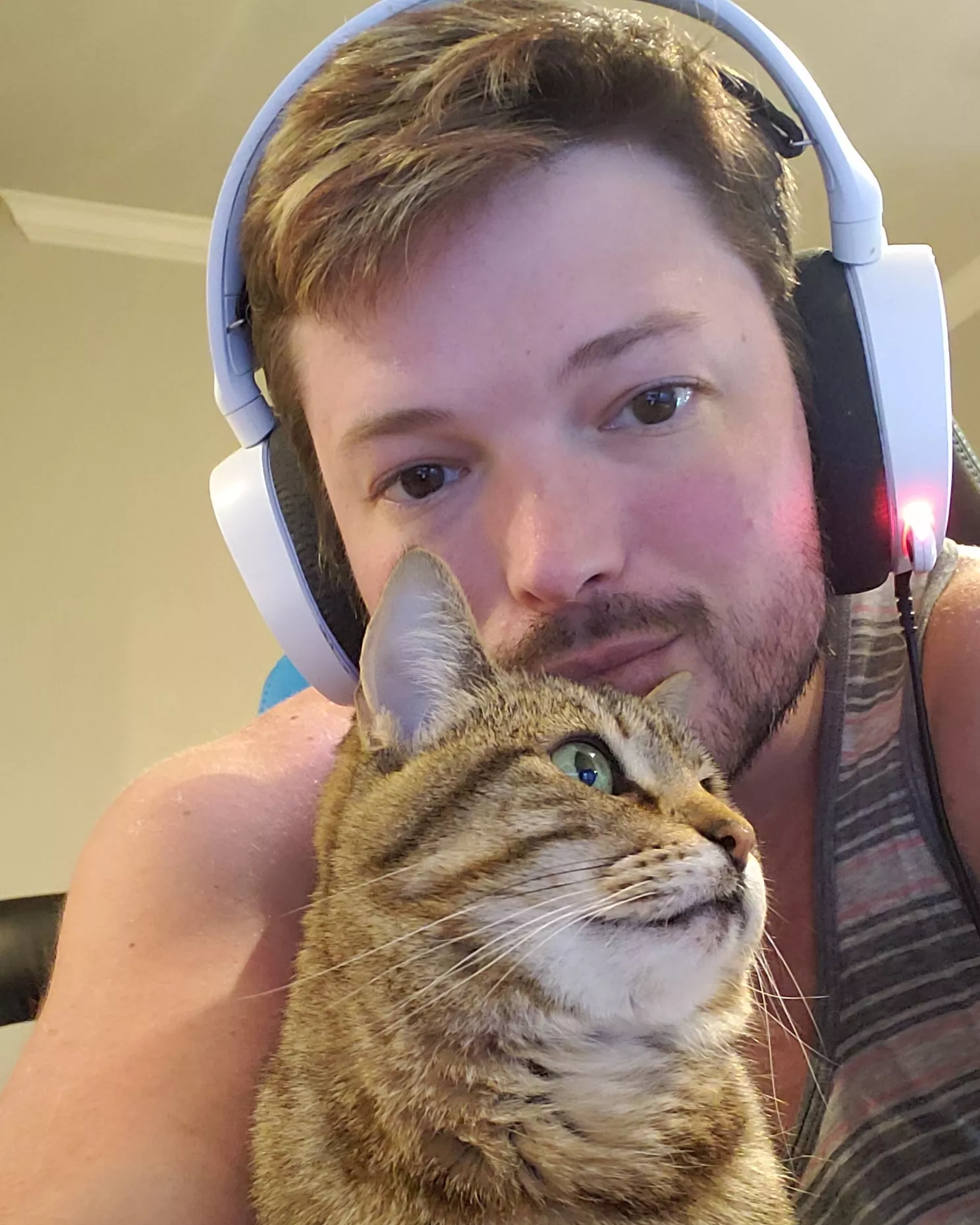 I had a gaming buddy this weekend. I had a gaming buddy this weekend.