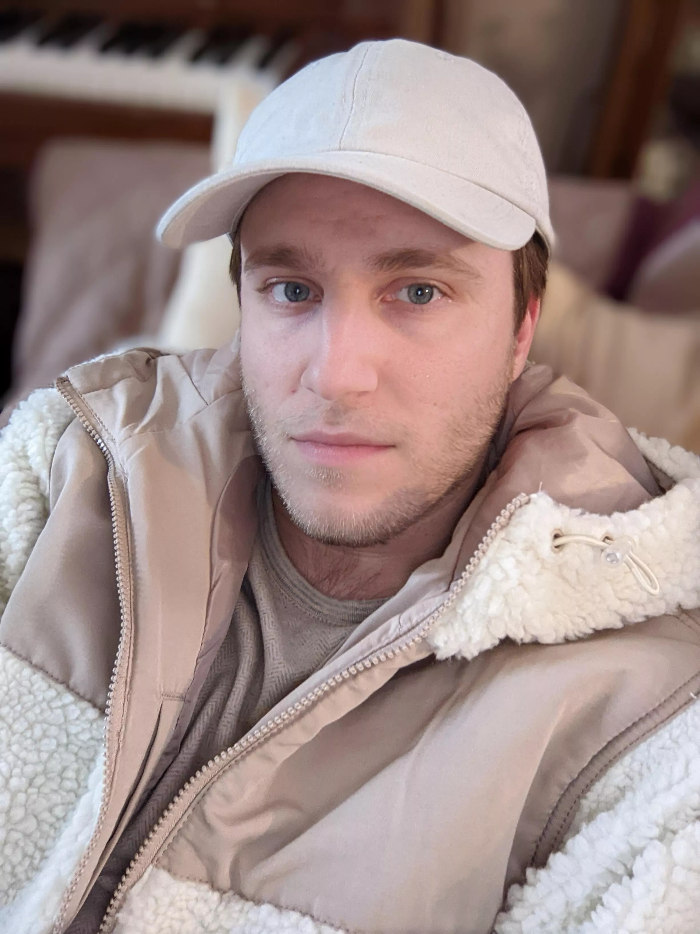 I have a really hard time with large gatherings. My anxiety around my whole family is hard to control, but I'm still greatful for my health and all of the good things that have happened this year. If anyone else is struggling mentally this Christmas, yo